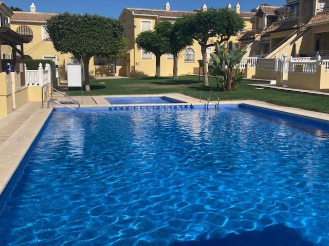 Villa Martin Secure Complex Two Bed Apartment With Access To Six Pools Сан-Міґель-де-Салінас Екстер'єр фото